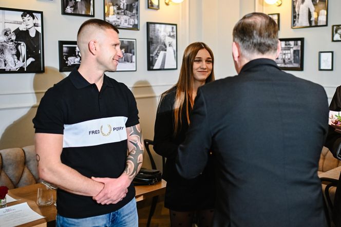 Julia Szeremeta na kolacji z Dariuszem Michalczewskim