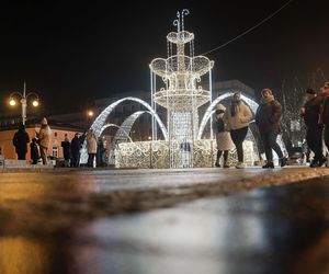 Częstochowa już przygotowana na święta. Iluminacje zapierają dech w piersiach ZDJĘCIA