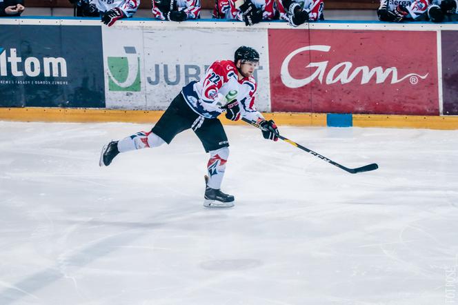 Popis strzelecki KH Energa Toruń w starciu z KS Naprzód Janów. Zdjęcia z meczu i trybun