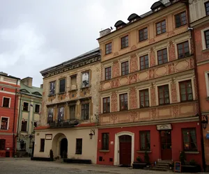 Stare Miasto w Lublinie w lutowe popołudnie. Podczas spaceru można dostrzec wiele detali! Zobacz zdjęcia