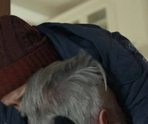 Barwy szczęścia, odcinek 3178: Nieżywy Henryk w ostatnich objęciach Tomasza! Rozpacz przyjdzie na sam koniec – ZDJĘCIA