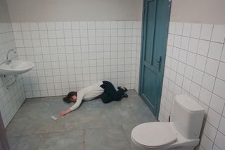 Brutalny atak na Gönül w serialu Miłość i nadzieja