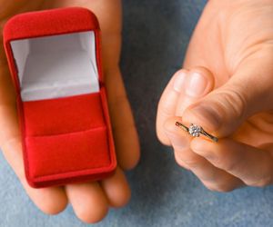 Dostałaś taki pierścionek zaręczynowy? Prawnik ostrzega: Kobieto, nie przyjmuj zaręczyn