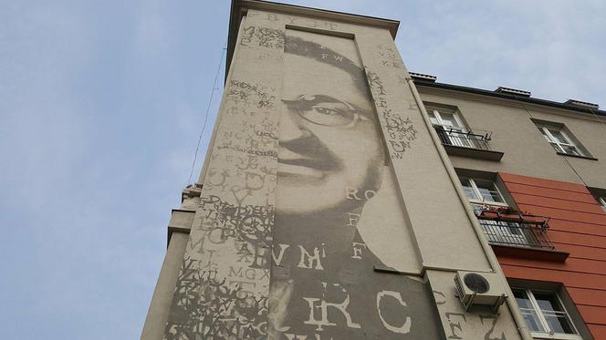 Nowy mural w Bydgoszczy. Marian Rejewski spogląda na Gdańską