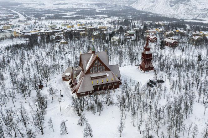 Kiruna w Szwecji. Miasto, w którym zima nigdy się nie kończy
