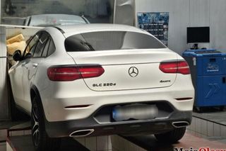 Wjechał mercedesem w ścianę. Diagnosta z Oleśnicy miał aż dwa promile