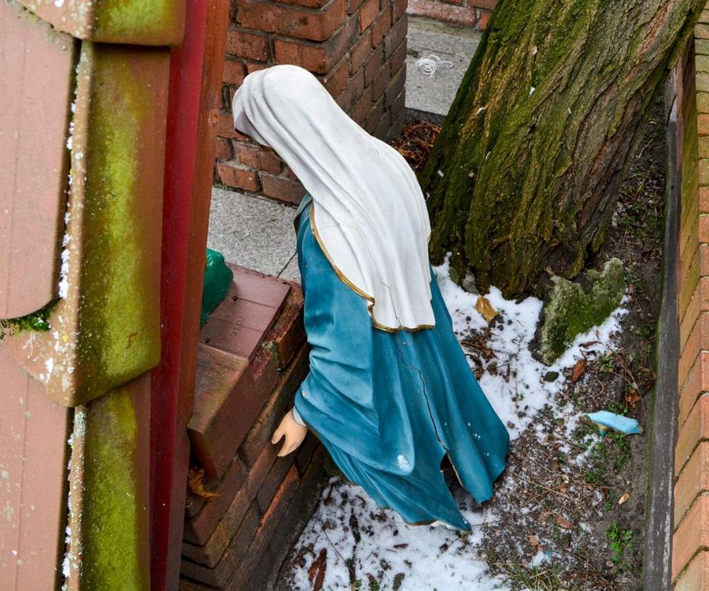 Uszkodzona figura