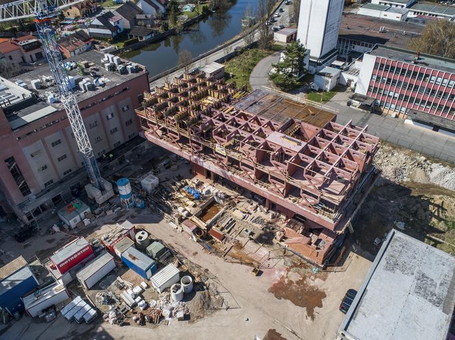 GAMPA i Przestrzeń Publiczna Młynów Automatycznych. Pardubice / Šépka architekti