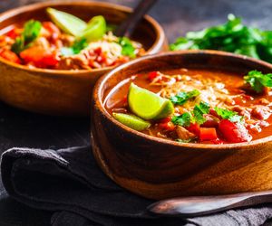 Gulasz meksykański z kurczakiem. Idealny jednogarnkowy obiad dla całej rodziny