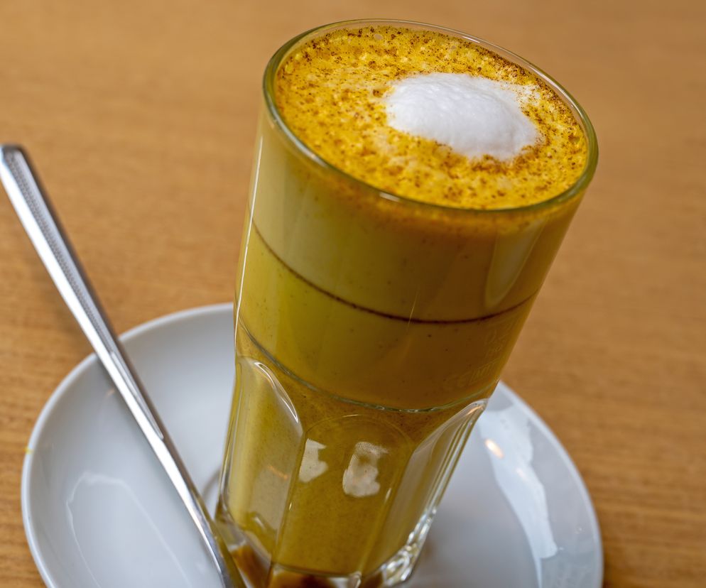 Złoty napój ożywia umysł i przyspiesza odchudzanie. Wystarczą trzy składniki