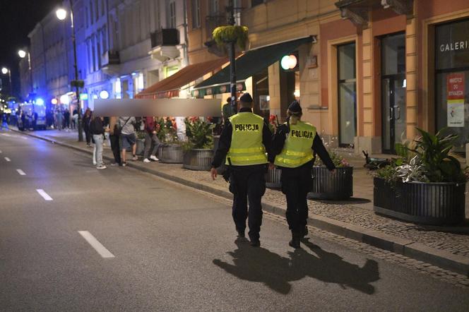 Zakaz sprzedaży alkoholu w Warszawie wejdzie w życie? Mieszkańcy Śródmieścia mają dość