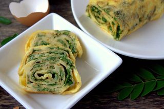 Z jajek i paru składników robię superśniadanie. Te rollsy jajeczne zachwycają smakiem 