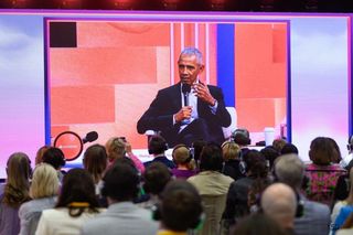 Barack Obama w Poznaniu na Impact 2025. Jakie tematy podczas wystąpienia poruszał były prezydent USA?