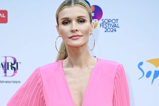 „Nie obchodzi jej, że ojcu Ashy się to nie podoba.” Joanna Krupa o nauce polskiego w jej domu