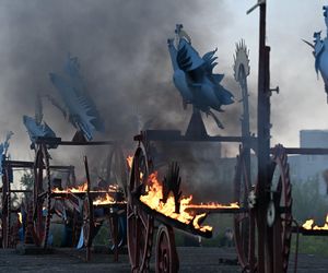 Płonące Ptaki Hasiora zapłonęły