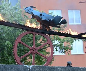 Płonące Ptaki Hasiora zapłonęły