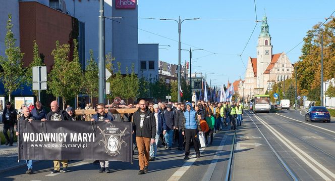 Wojownicy Maryi przeszli ulicami Olsztyna