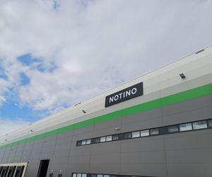 Od kliknięcia do klienta: podróż paczki Notino – szybkość, inteligentna technologia i błyskawiczna dostawa