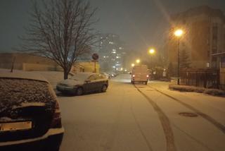 Paskudna śnieżyca w Warszawie. Czy czeka nas pogodowy KATAKLIZM? Kiedy skończy padać? [ZDJĘCIA]
