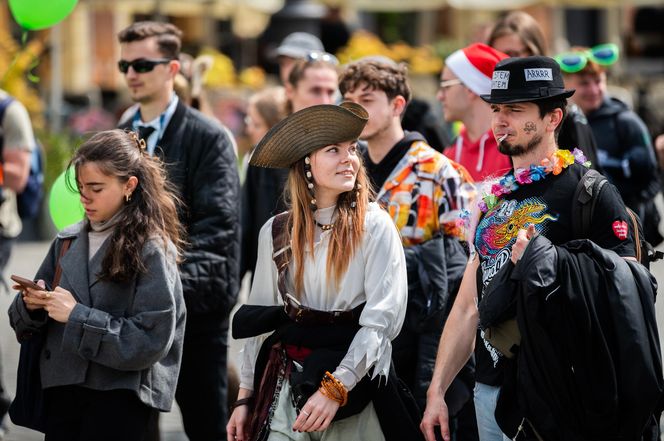 Korowód studentów podczas juwenaliów 2025 w Krakowie