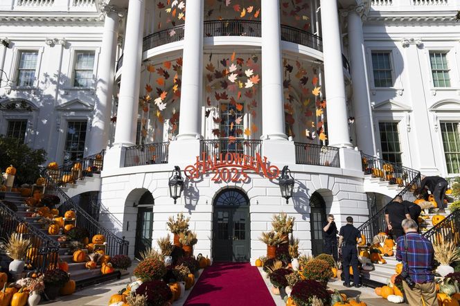 Tłumy na zabawie w Białym Domu. Tak Trump świętował Halloween EPA/JIM LO SCALZO