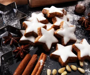 Cynamonowe gwiazdki z mlecznym kremem – obłędny deser nie tylko na święta Bożego Narodzenia