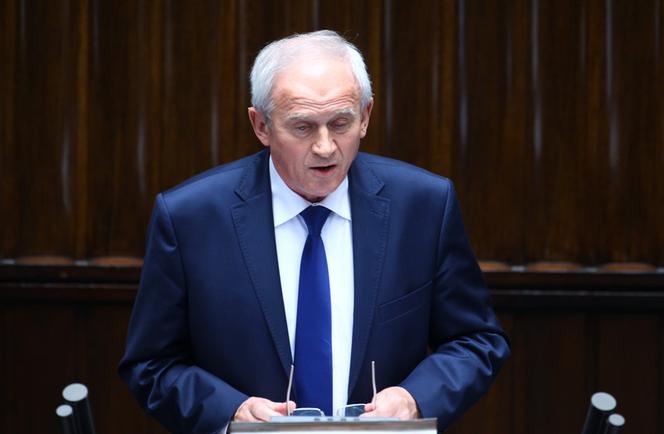 Syn ministra zaatakował siekierą sąsiadów