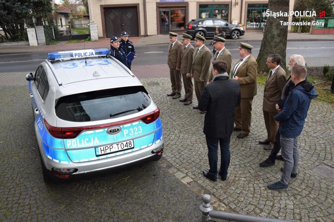 Nowy radiowóz dla policjantów Tworoga