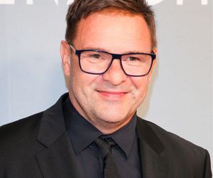 Ile potrzebuje Karolak, aby godnie żyć. Jego wyznanie zaskoczyło internautów