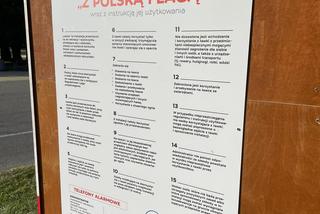 Patriotyczna ławeczka w Rzeszowie pośmiewiskiem Internetu. „Nic lepszego dziś nie zobaczysz”