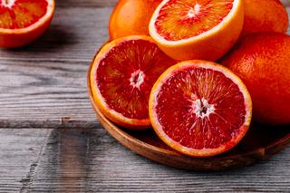 Czerwone pomarańcze z Sycylii. Co to za odmiana? Jak je wykorzystać?