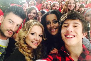 Gwiazdy na planie świątecznego klipu