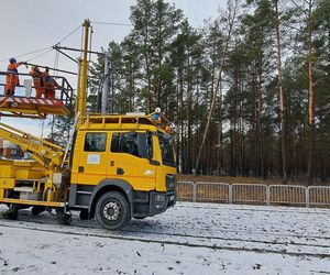 Ktoś zerwał sieć trakcyjną w Toruniu. Poważne utrudnienia