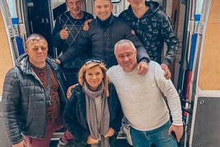 Znana pisarka, biznesmen z Holandii i menadżerka gwiazd zawieźli dary dla Ukrainy i uratowali koty