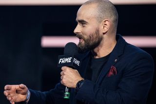 Afera po programie FAME MMA. Prowadzący rezygnuje! Atakował go Natan Marcoń