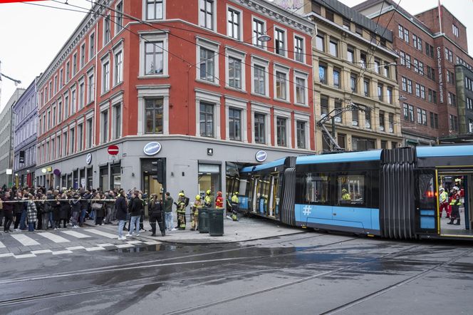 Tramwaj wjechał w sklep w Oslo. Są ranni