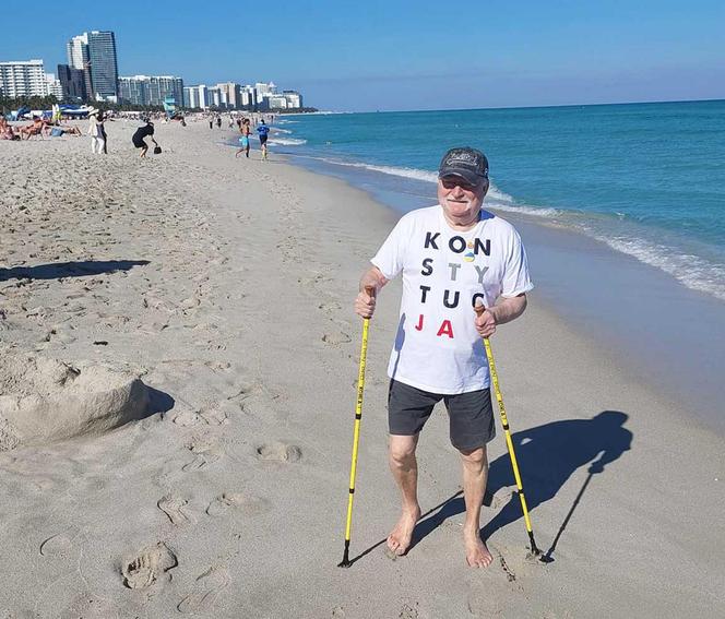 Wałęsa na plaży w Miami