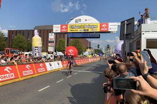 Tour de Pologne 2024 w Katowicach. Tysiące kibiców witało kolarzy na mecie pod Spodkiem