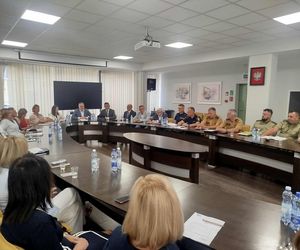 Gotowe sa miejsca parkingowe, komunikacja i woda dla widzów. Miasto gotowe jest na pokazy Air Show 2025
