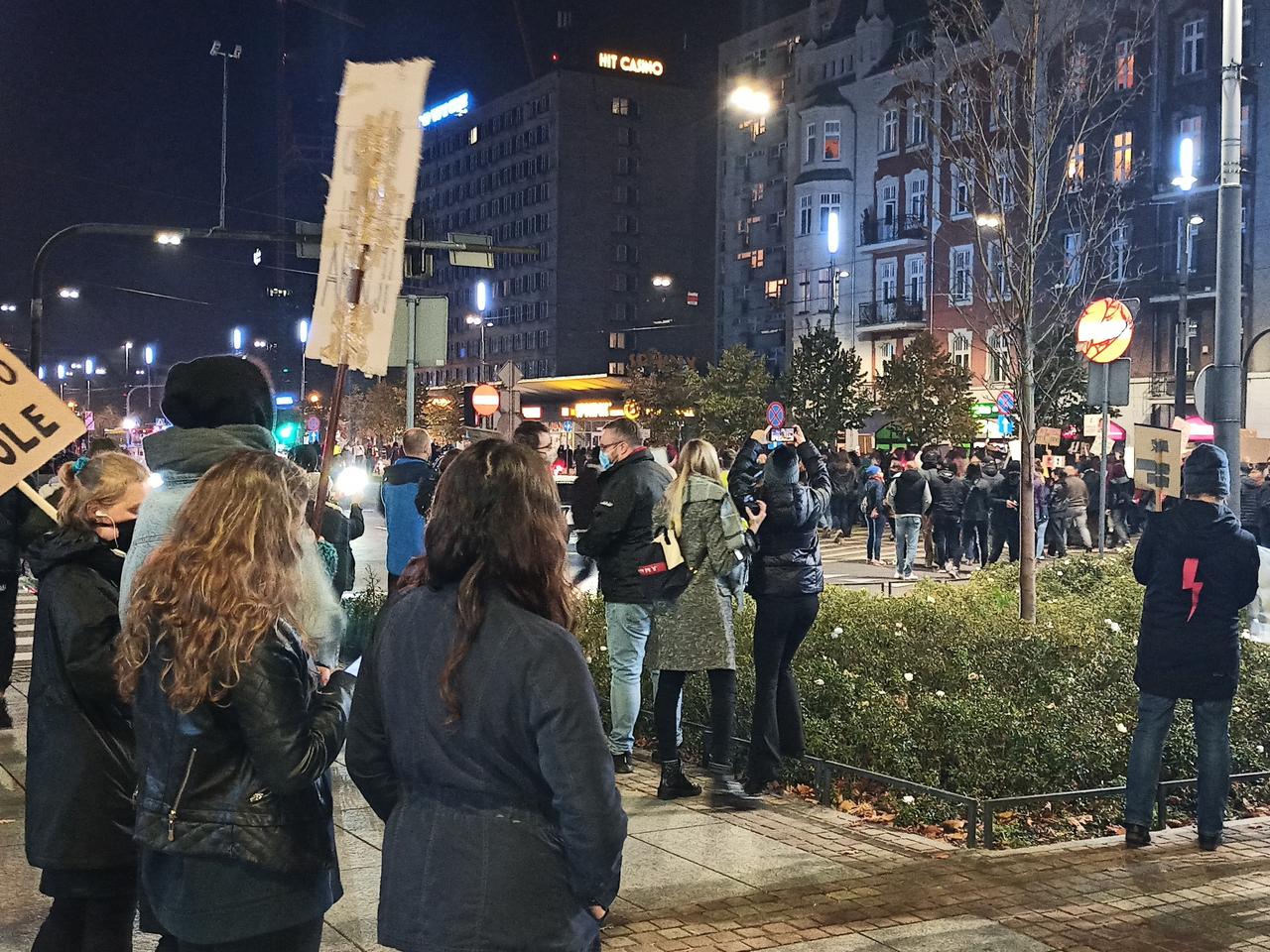 Protest kobiet w Katowicach 6.11.2020. Co się będzie działo? Kolejny spacer kobiet. Tym razem pod hasłem Myślę, Czuję, Plakatuję!