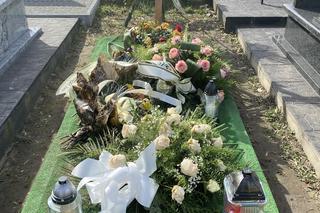 Tragedia w Sosnowcu. Księdza Roberta pochowano po ciuchu. Spoczął obok grobu matki