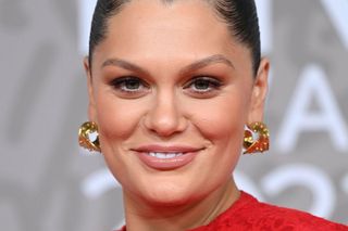 Jessie J zmaga się z nowotworem. Piosenkarka szczerze o walce z chorobą [GALERIA]
