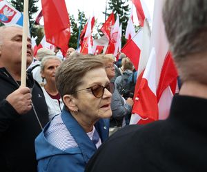 Karol Nawrocki prezydentem. Tłumy pod Sejmem