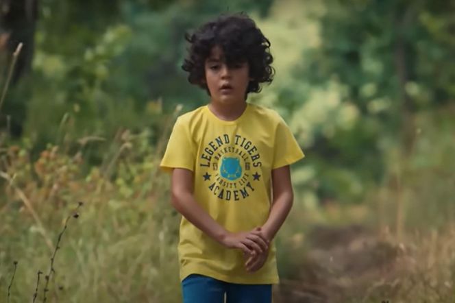 Yusuf błąka się po lesie 