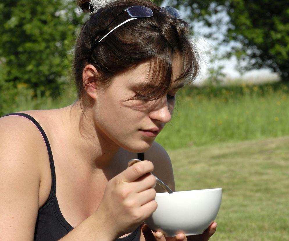 Podrażnienia skóry po wyjściu na słońce? Winna może być dieta