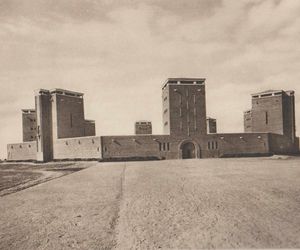 Ten obiekt na Mazurach miał przypominać krąg ze Stonehenge. Dziś pozostały po nim ruiny