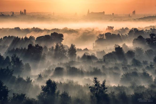 Wschód słońca nad Krakowem [ZDJĘCIE DNIA]