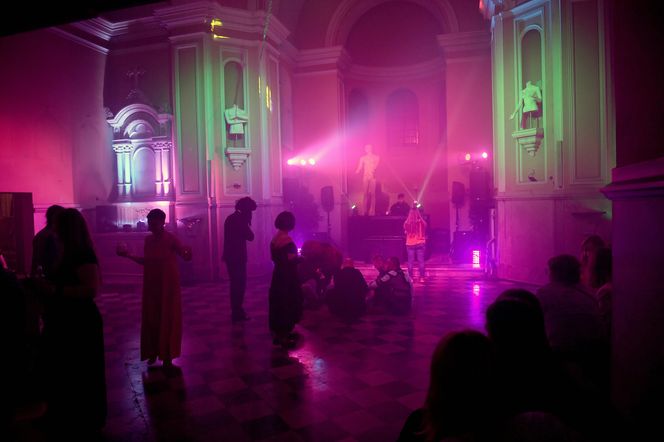 Dyskoteka techno w kościele w Rybniku Bing Bang Party