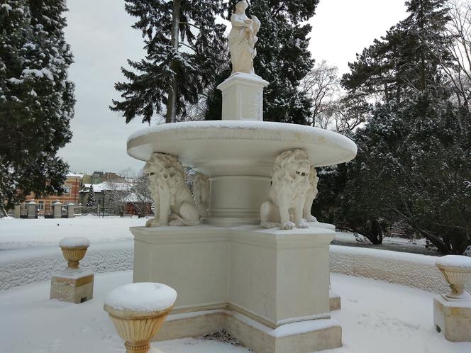 Śnieg zasypał Tarnów, teraz czas na mróz. Będzie PRZEŹLIWIE zimno