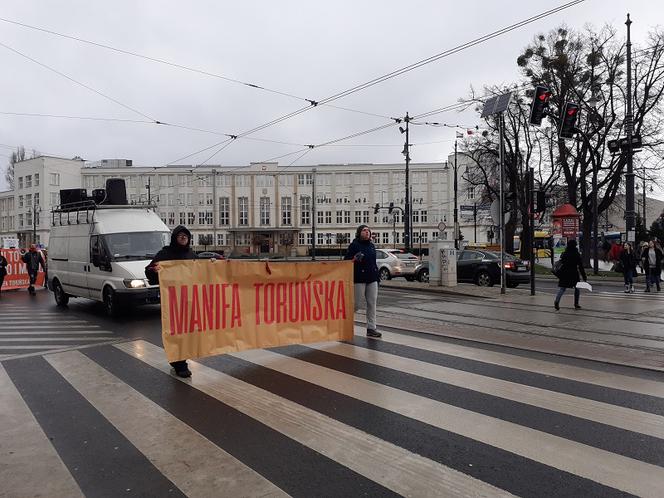 Toruń miał swoją manifestację feministyczną. Zobacz jak wyglądała